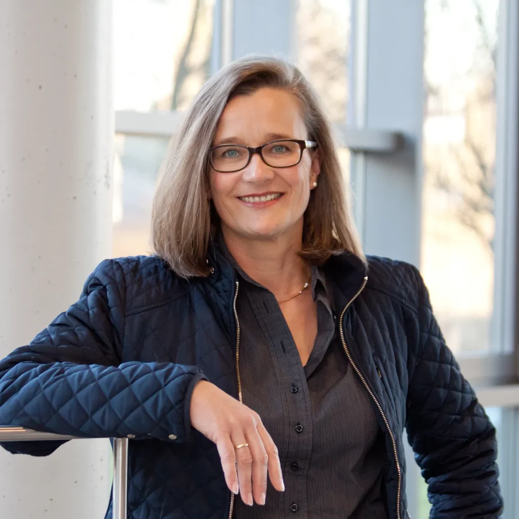 dagmar gerigk portrait bueste square dagmar gerigk portrait bueste square